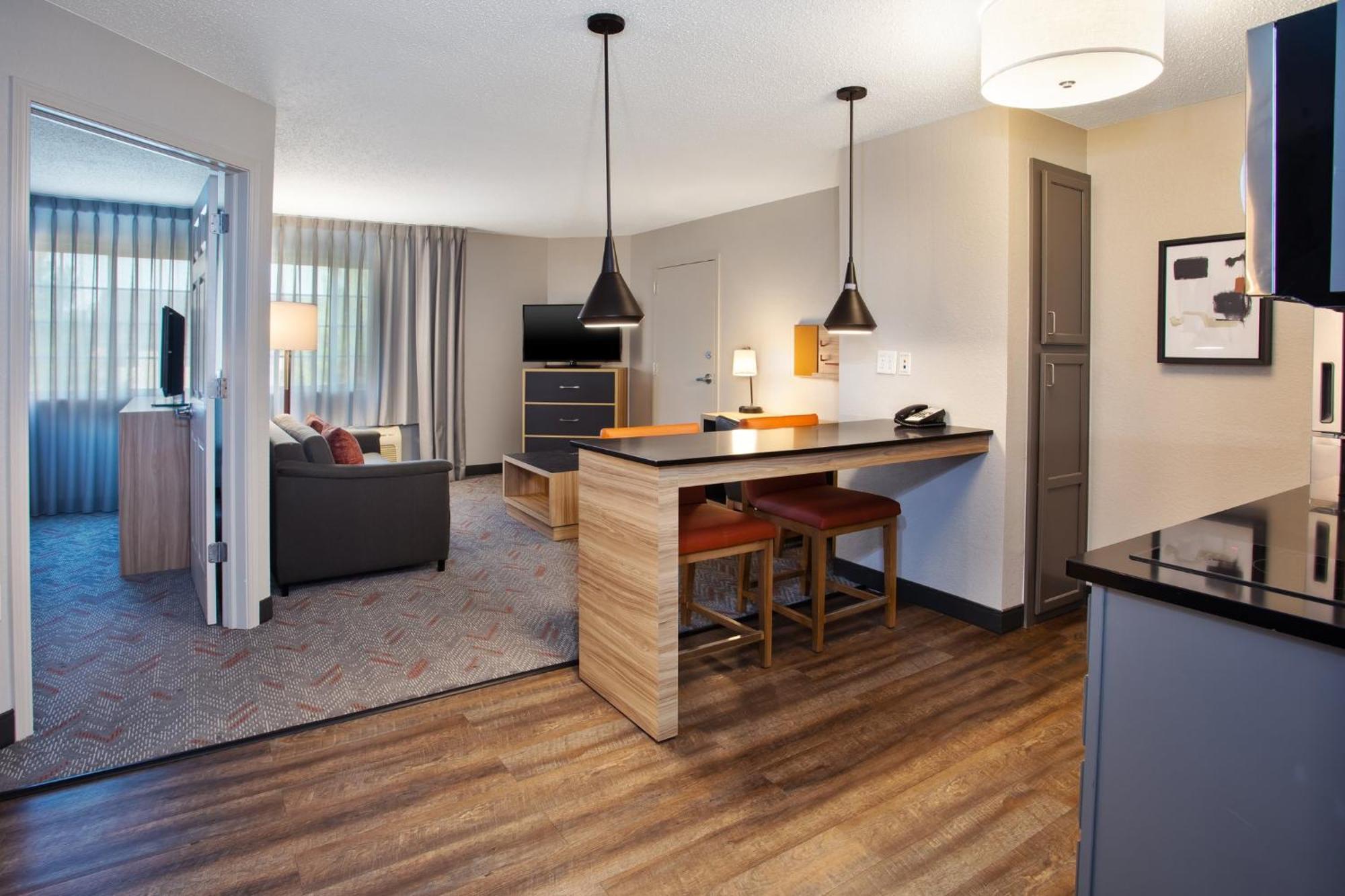 Candlewood Suites Kenosha By Ihg Pleasant Prairie Buitenkant foto